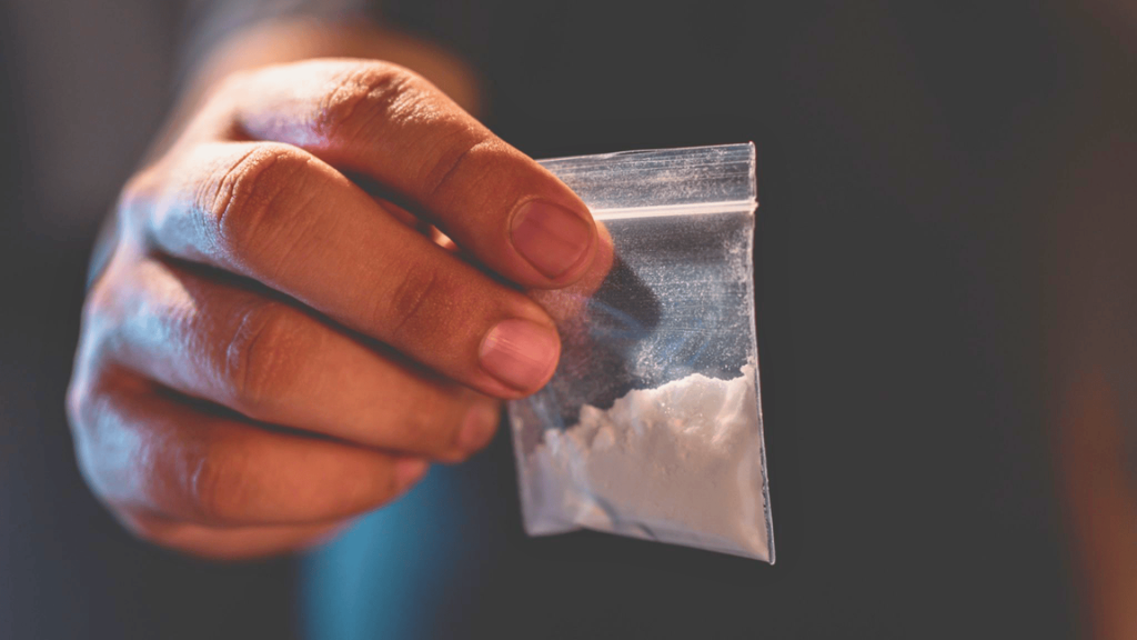 what-does-cocaine-taste-like-health-risks-to-know