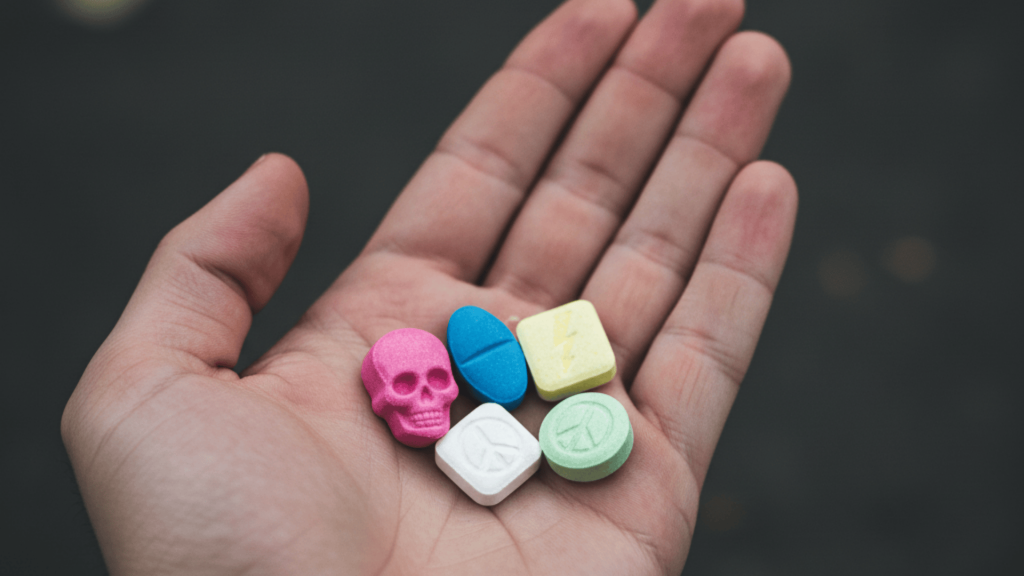 mdma overdose symptoms risk what to do