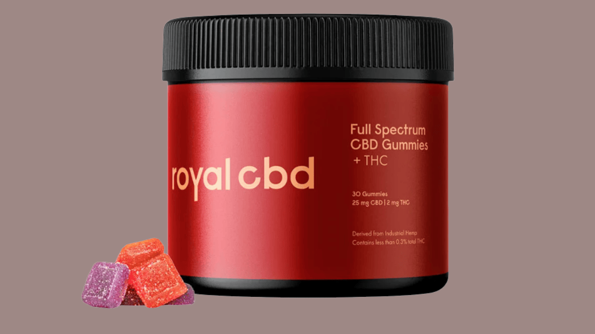 royal cbd 25mg full-spectrum gummies bottle with 2mg thc for chronic nerve pain relief